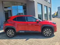 Gebraucht Toyota Yaris Cross Style 131 PS (96 kW) 2025 Rot metallic SUV