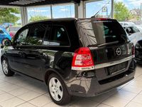 Gebraucht Opel Zafira Innovation 140 PS (102 kW) 2011 Schwarz Van / Kleinbus