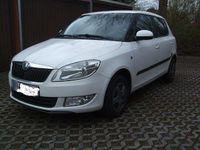 Gebraucht Skoda Fabia 69 PS (50 kW) 2012 Weiß Limousine