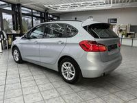 Gebraucht BMW 218 Active Tourer Advantage 136 PS (100 kW) 2017 Silber Van / Kleinbus
