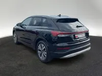 Gebraucht Audi Q4 e-tron Advanced Plus 125 kW (170 PS) 2023 Mythosschwarz metallic SUV