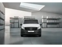 Gebraucht Mercedes Vito 163 PS (119 kW) 2025 Arktikweiß Van