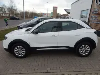 Gebraucht Opel Mokka Edition 101 PS (74 kW) 2023 Jade weiss/arktis weiss SUV