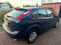 Gebraucht Ford Focus 116 PS (85 kW) 2006 Blau Limousine