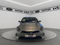 Neu Kia Ceed 140 PS (102 kW) 2025 (css) lunarsilber met. Kleinwagen