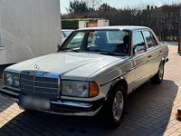 Gebraucht Mercedes E300 90 PS (66 kW) 1979 Weiß Limousine