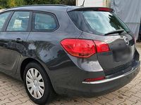 Gebraucht Opel Astra 110 PS (80 kW) 2013 Schwarz Kombi