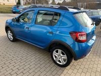 Gebraucht Dacia Sandero Prestige 90 PS (66 kW) 2014 Blau Kleinwagen