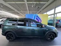 Neu Dacia Jogger Extreme 109 PS (80 kW) 2026 Grün Van / Kleinbus