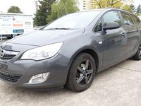 Gebraucht Opel Astra Design Edition 140 PS (102 kW) 2011 Grau Kombi