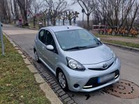 Gebraucht Toyota Aygo 68 PS (50 kW) 2013 Grau Kleinwagen
