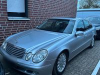 Gebraucht Mercedes E200 122 PS (89 kW) 2003 Silber Limousine