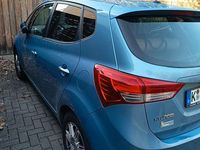 Gebraucht Hyundai ix20 90 PS (66 kW) 2014 Blau Kleinwagen