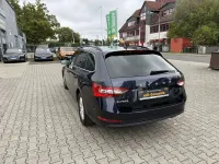 Gebraucht Skoda Superb Ambition 150 PS (110 kW) 2022 Blau Kombi