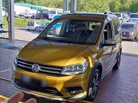 Second-hand VW Caddy Beach 150 CP (110 kW) 2018 Auriu Monovolum