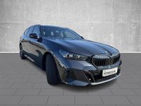 Gebraucht BMW 530e Performance 299 PS (219 kW) 2024 Grau Kombi