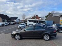 Gebraucht VW Passat Comfortline 122 PS (89 kW) 2014 Braun Limousine