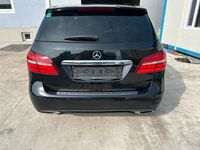 Gebraucht Mercedes B200 136 PS (100 kW) 2017 Schwarz Van / Kleinbus