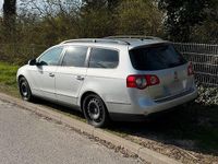 Gebraucht VW Passat 140 PS (102 kW) 2005 Silber Kombi