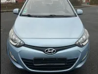 Gebraucht Hyundai i20 Trend 75 PS (55 kW) 2013 Blau Kleinwagen