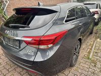 Gebraucht Hyundai i40 Premium 141 PS (103 kW) 2016 Blau Kombi