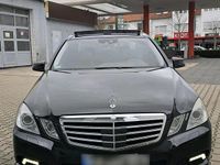 Gebraucht Mercedes E500 387 PS (284 kW) 2010 Schwarz Limousine