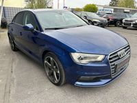 gebraucht Audi A3 Lim. Sport quattro S-Tronic Pano Lane ACC