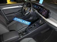 Gebraucht VW Golf VIII Life 150 PS (110 kW) 2023 Oryxweiß perlmutteffekt (metallic) Limousine