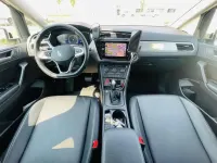 Gebraucht VW Touran 150 PS (110 kW) 2024 Gelb Van / Kleinbus