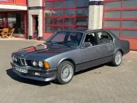Używany BMW 732 420 KM (308 kW) 1983 Szary Sedan/Limuzyna