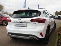 Gebraucht Ford Focus Active 155 PS (114 kW) 2023 Frostweiß Kleinwagen