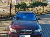 Gebraucht BMW 330 231 PS (169 kW) 2007 Rot Kombi