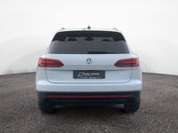 Gebraucht VW Touareg Basis 231 PS (169 kW) 2020 Weiß SUV