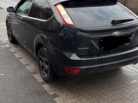 Gebraucht Ford Focus 101 PS (74 kW) 2010 Schwarz Limousine
