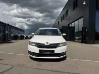 Gebraucht Skoda Rapid Ambition 95 PS (69 kW) 2019 Weiß Kleinwagen