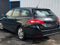 Gebraucht Peugeot 308 120 PS (88 kW) 2015 Schwarz Limousine