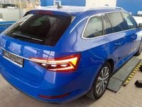 Gebraucht Skoda Superb Style 150 PS (110 kW) 2022 Blau Kombi