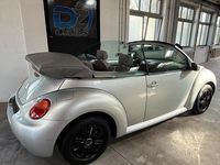 Gebraucht VW New Beetle 102 PS (75 kW) 2004 Silber Kleinwagen