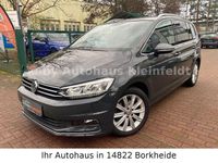 Gebraucht VW Touran Highline 150 PS (110 kW) 2019 Grau Van / Kleinbus