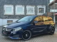 Gebraucht Mercedes B250 AMG line 211 PS (155 kW) 2017 Blau Kleinwagen