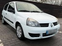 Gebraucht Renault Clio II 58 PS (42 kW) 2009 Weiß Kleinwagen