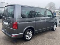 Gebraucht VW Multivan 150 PS (110 kW) 2016 Grau Van / Kleinbus