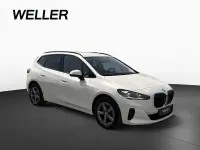 Gebraucht BMW 218 Active Tourer Luxury Line 136 PS (100 kW) 2025 Mineralweiß (weiß) Van / Kleinbus
