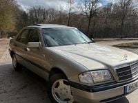 Gebraucht Mercedes C220 Classic 95 PS (69 kW) 1997 Silber Limousine