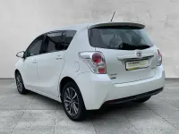Gebraucht Toyota Verso Comfort 147 PS (108 kW) 2016 Weiß Van / Kleinbus