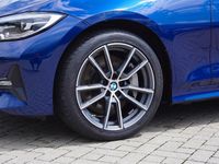 Używany BMW 330 Performance 265 KM (194 kW) 2019 Niebieski Kombi