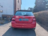 Gebraucht Skoda Fabia 90 PS (66 kW) 2015 Rot Limousine