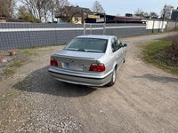 Gebraucht BMW 523 170 PS (125 kW) 1997 Silber Limousine