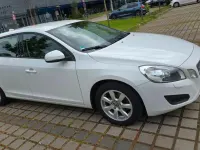 Gebraucht Volvo V60 163 PS (119 kW) 2011 Weiß Kombi