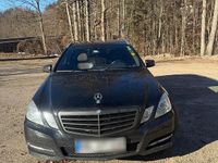 Gebraucht Mercedes E200 184 PS (135 kW) 2012 Schwarz Kombi